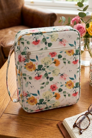 ETA 7/15 - Rebecca White Floral Zipper Bible Cover