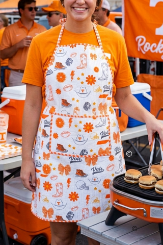 ETA 8/24-9/7 Sweet as Tennessee Apron©