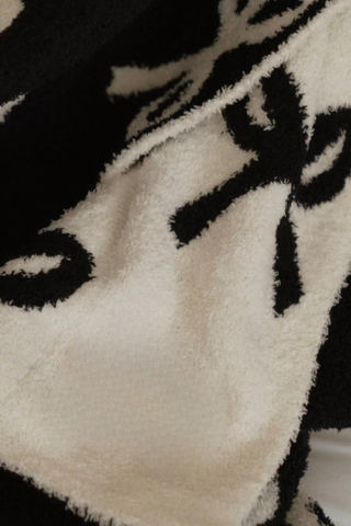 ETA 11/17 - Black and Cream Bow Luxury Blanket