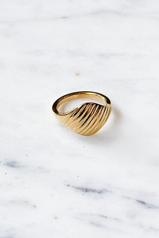 Natural Elements Twill Line Gold Ring